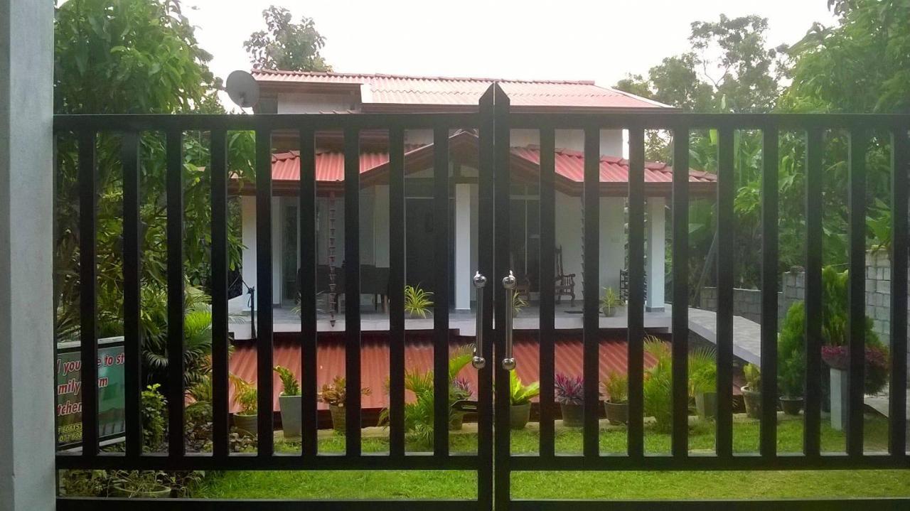 Sandhara Home Stay Tangalle Εξωτερικό φωτογραφία
